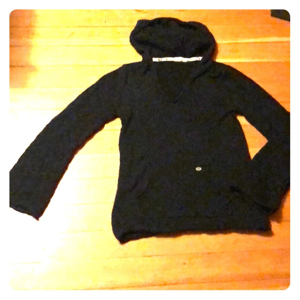 Roxy sweater with hood and kangaroo pocket